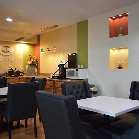 Super 8 By Wyndham Anderson/Clemson Area Motel Екстериор снимка