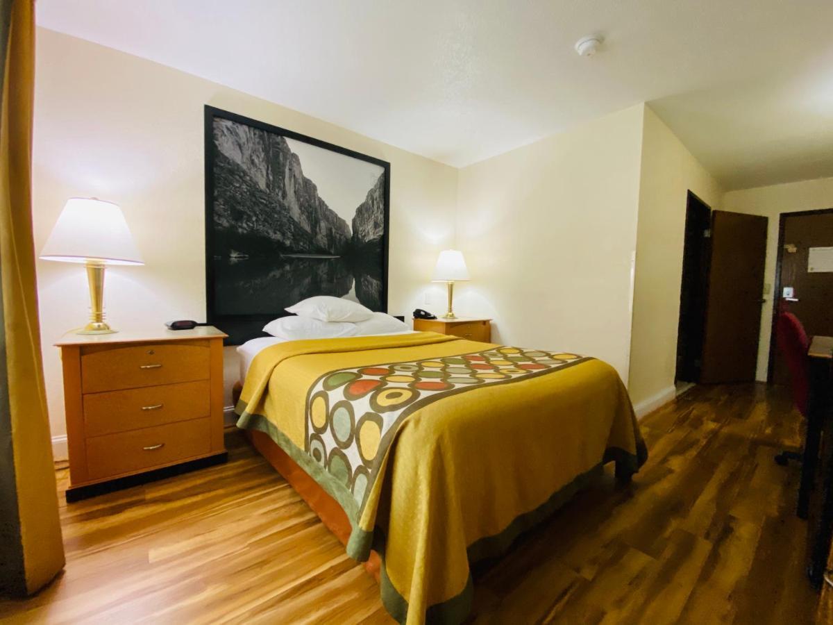 Super 8 By Wyndham Anderson/Clemson Area Motel Екстериор снимка