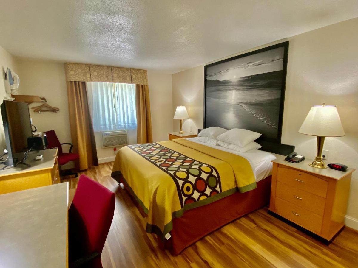 Super 8 By Wyndham Anderson/Clemson Area Motel Екстериор снимка