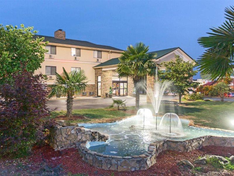 Super 8 By Wyndham Anderson/Clemson Area Motel Екстериор снимка