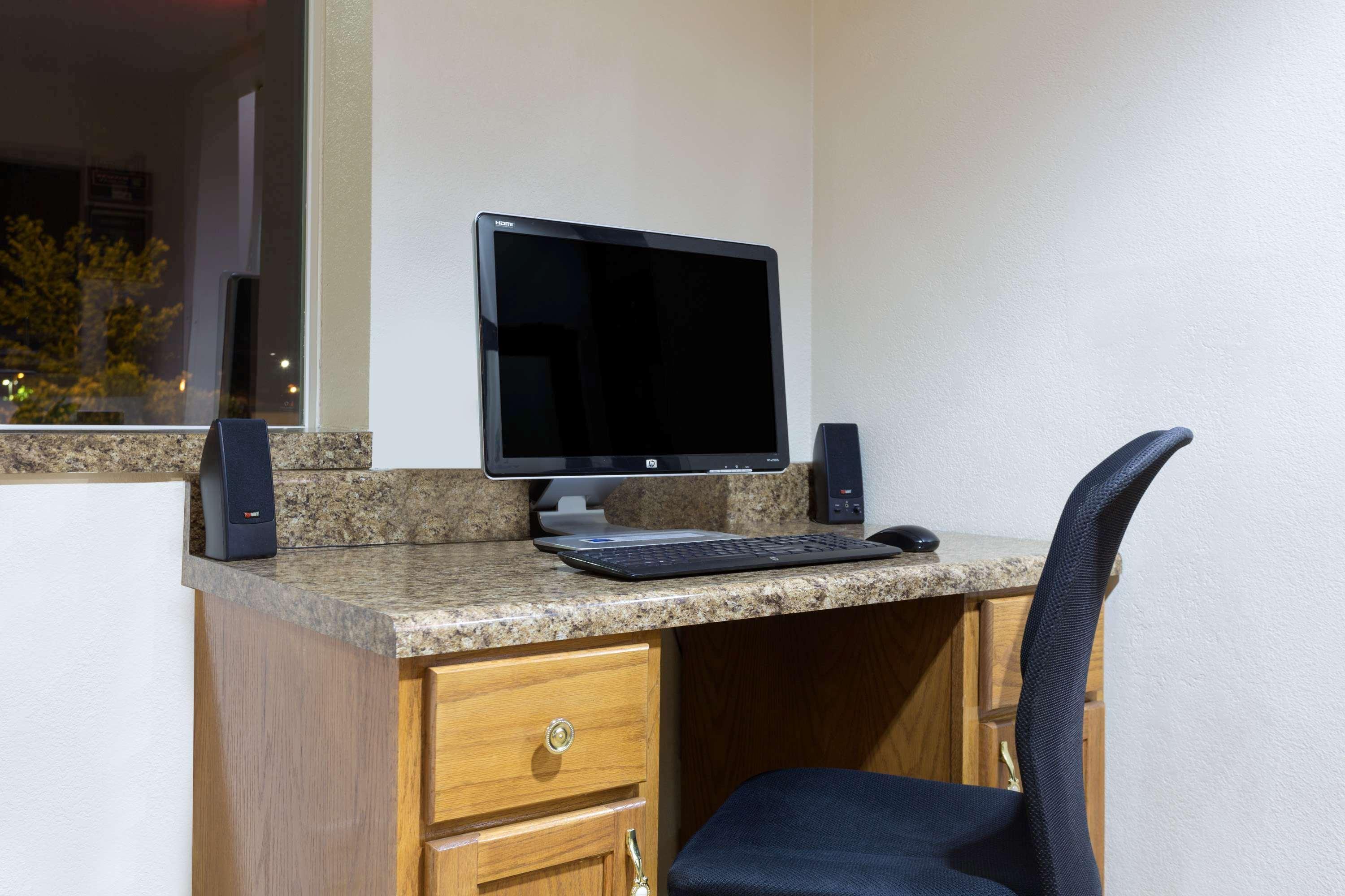 Super 8 By Wyndham Anderson/Clemson Area Motel Екстериор снимка